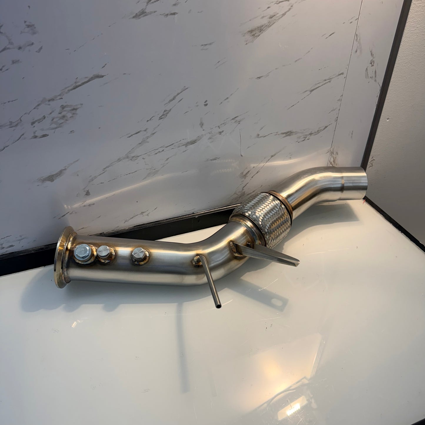 BMW E- ja F-sarjan N57 moottorin downpipe
