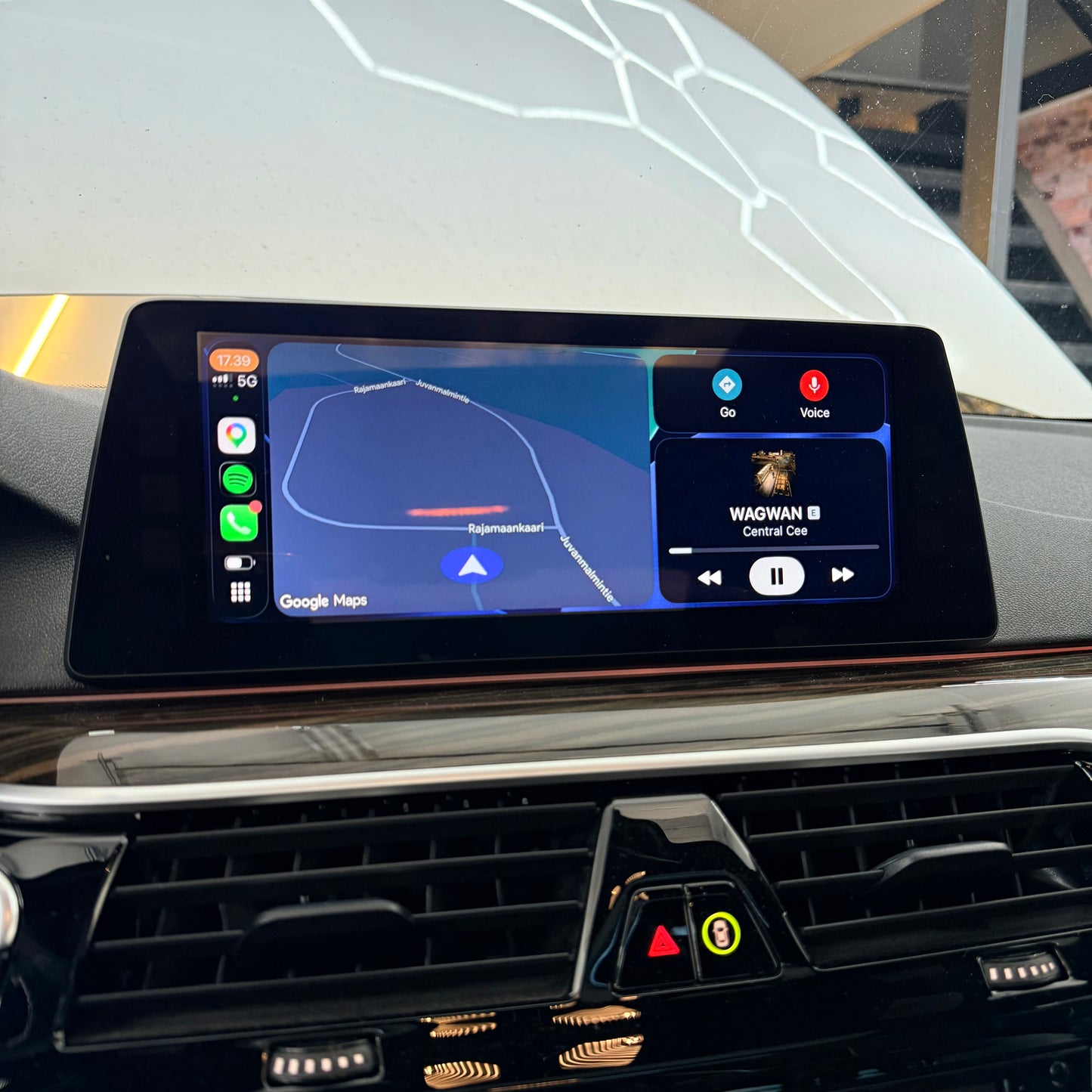BMW Carplay iDrive aktivointi OEM näyttöön (Fullscreen)