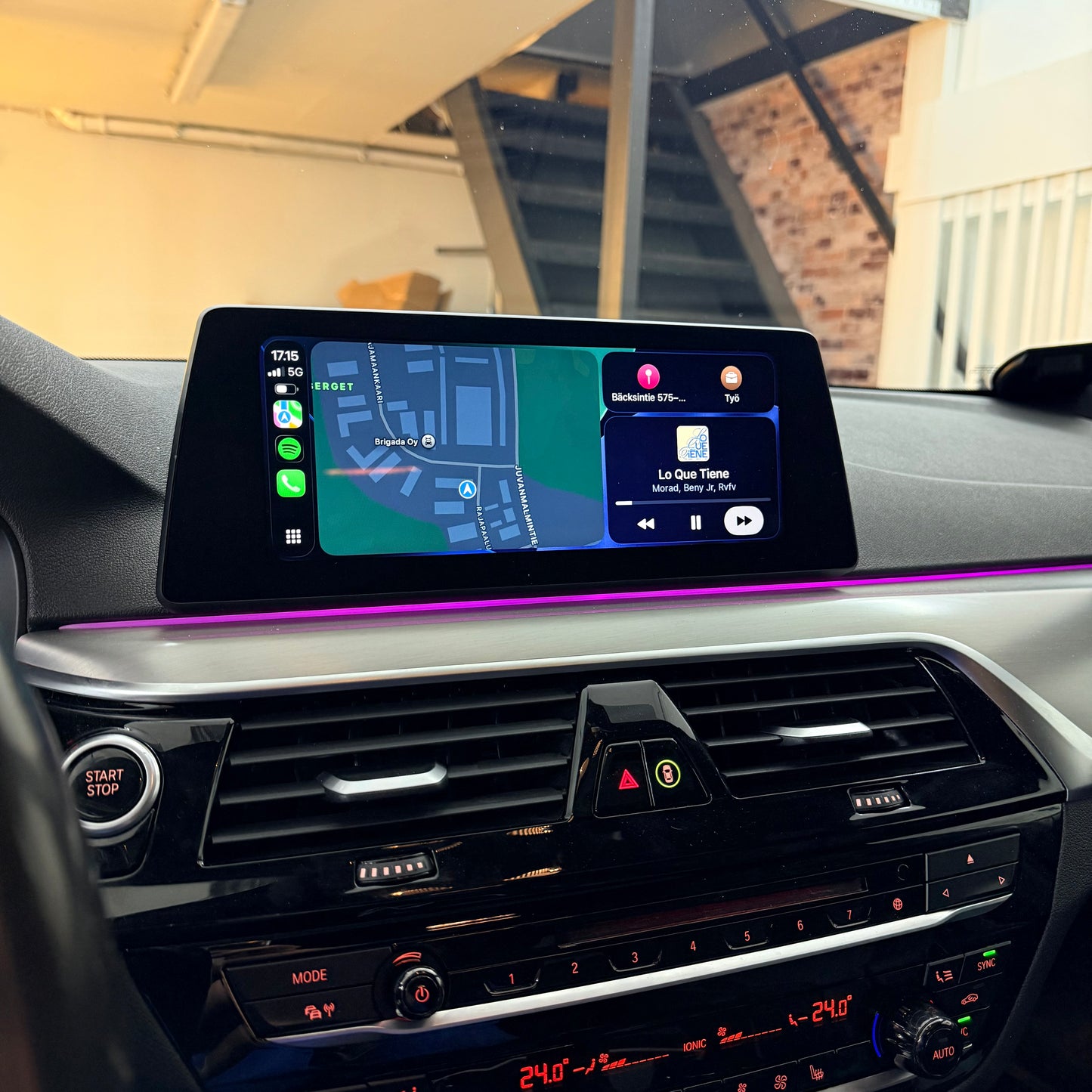 BMW Carplay iDrive aktivointi OEM näyttöön (Fullscreen)