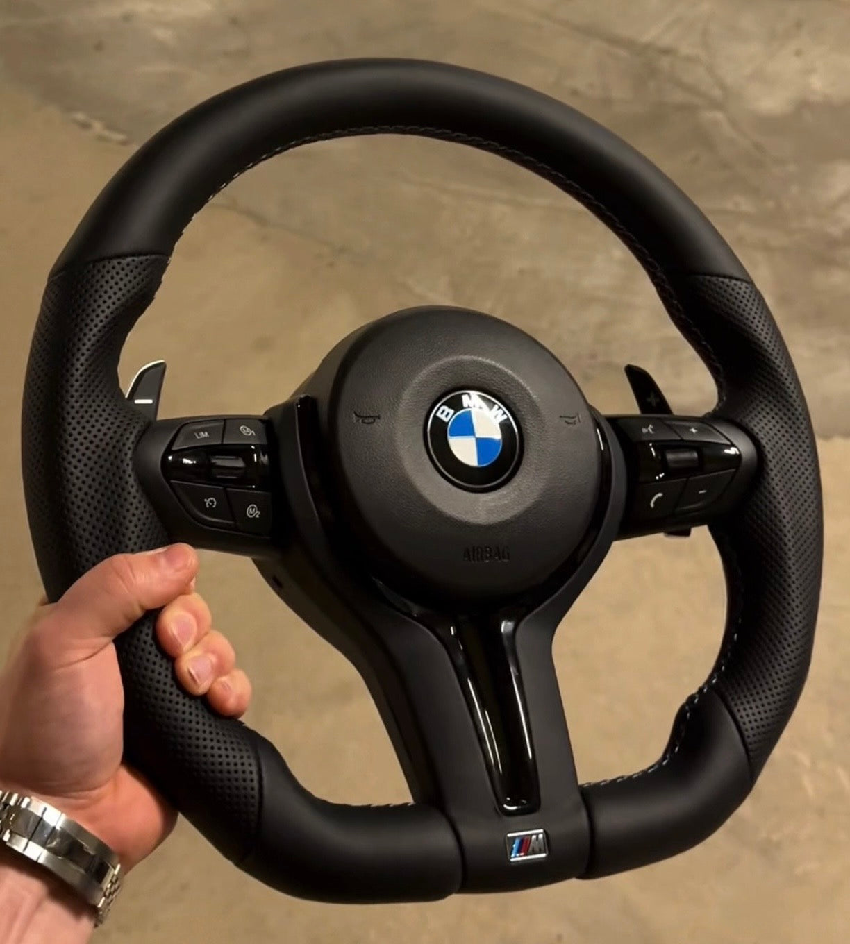 BMW F-sarjan M-sport (Flat-Bottom) nahkaratti