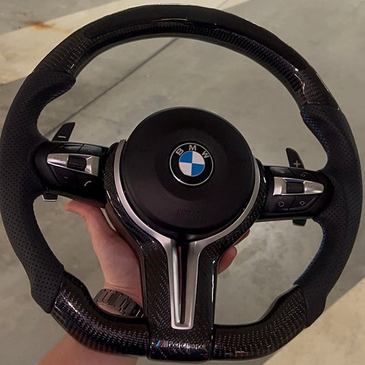 BMW E-sarjan M-sport hiilikuituratti