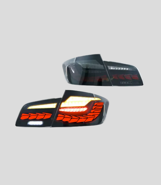 BMW F10 OLED-takavalot (tummennetut)