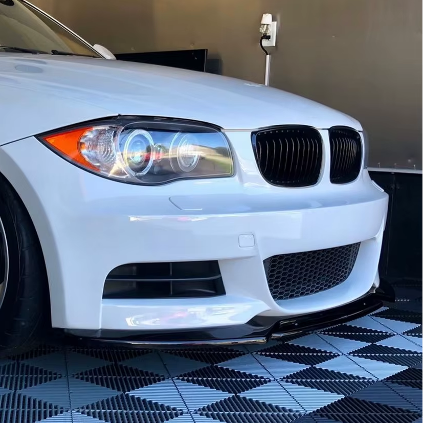 BMW E82/E88 etulippa M sport puskuriin